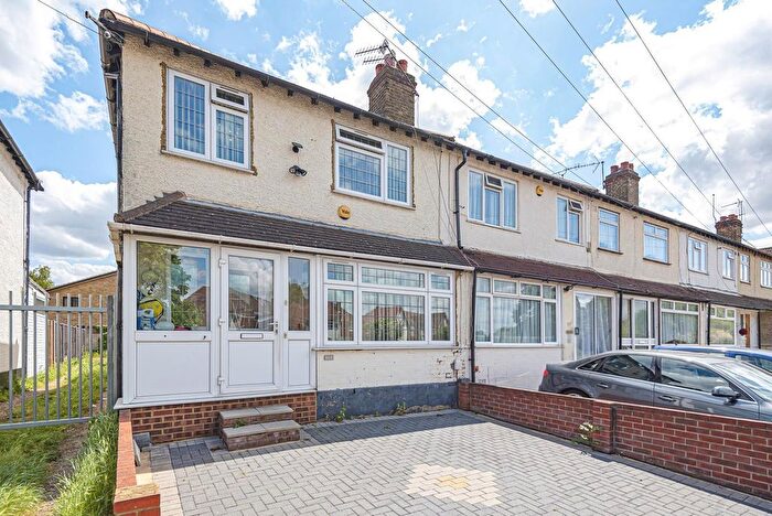 3 Bedroom End Of Terrace House To Rent In Park View Road, Uxbridge, UB8