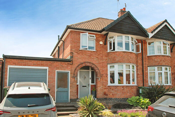 3 Bedroom Semi-Detached House For Sale In Steyning Crescent, Glenfield, Leicester, Leicestershire, LE3