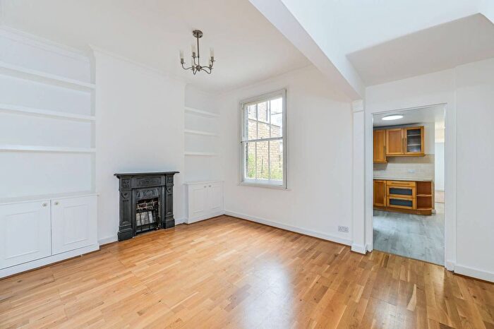 2 Bedroom Flat To Rent In Ingelow Road, Diamond Conservation Area, London, SW8