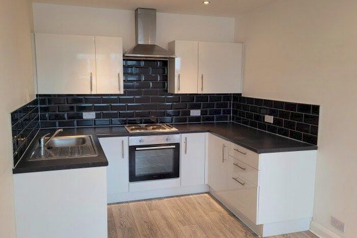 2 Bedroom Flat To Rent In Swiss Road, Waterlooville PO7