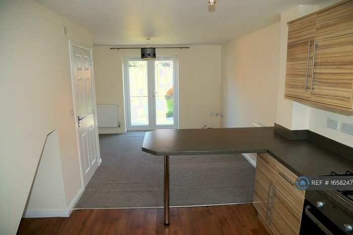 2 Bedroom End Of Terrace House To Rent In Dotterel Drive, Scunthorpe, DN16
