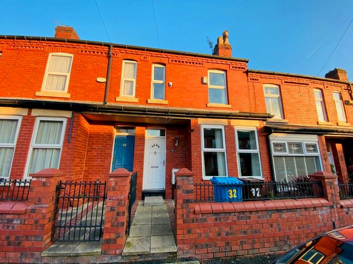 3 Bedroom Terraced House To Rent In Kennedy Road, Salford, M5