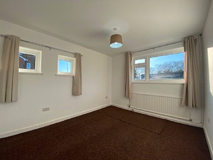 3 Bedroom Detached Bungalow For Sale In Ingram Avenue, Aylesbury, HP21