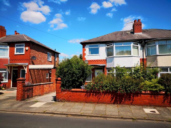 3 Bedroom Semi-Detached House To Rent In Kingsway, Swinton, M27