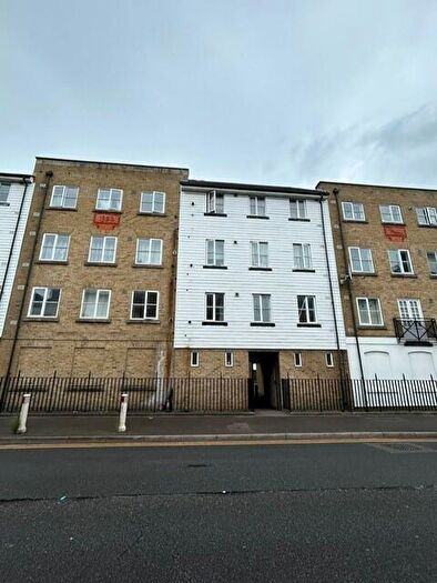 2 Bedroom Apartment To Rent In Russell Quay, Gravesend., DA11