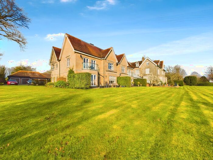 3 Bedroom Flat For Sale In Shermanbury Grange, Brighton Road, Shermanbury, Horsham, RH13