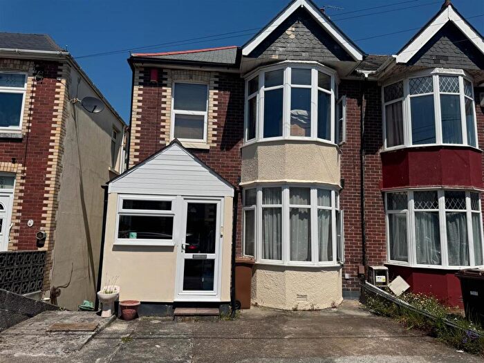 3 Bedroom Semi-Detached House For Sale In Lipson, Plymouth, PL4