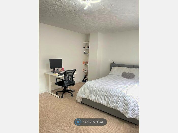 2 Bedroom Semi-Detached House To Rent In Roods Square, Inverkeithing, KY11