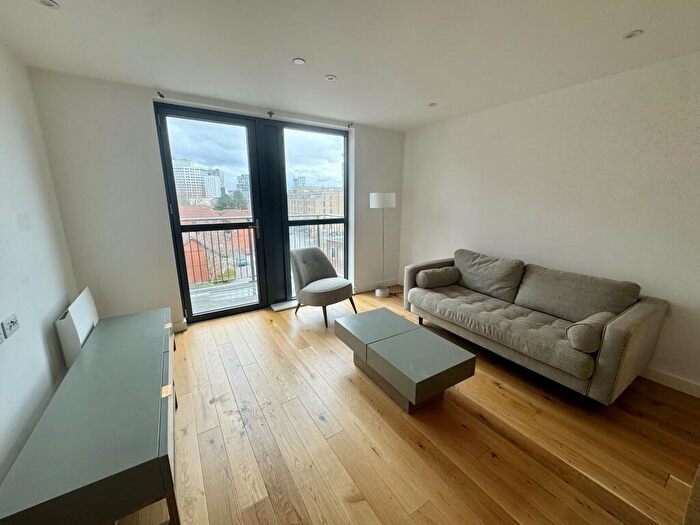 1 Bedroom Apartment To Rent In Arden Gate, William Street, B15