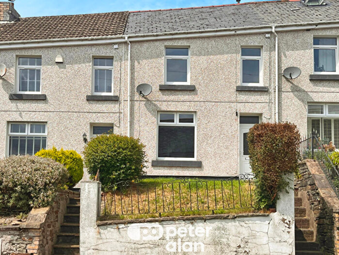 3 Bedroom House To Rent In Pleasant View, Bedlinog, Treharris, CF46