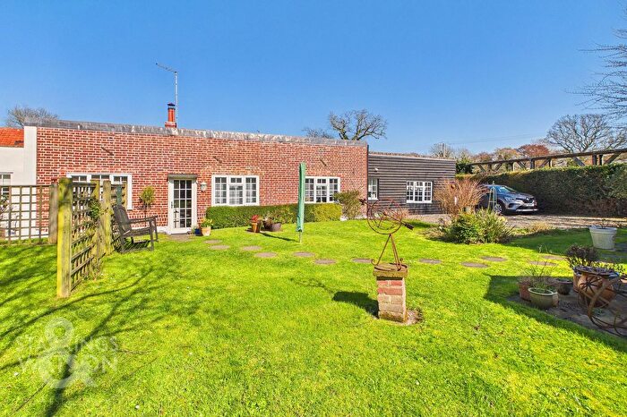 2 Bedroom Semi-detached Bungalow For Sale In Marsh Road, Upton, Norwich, NR13