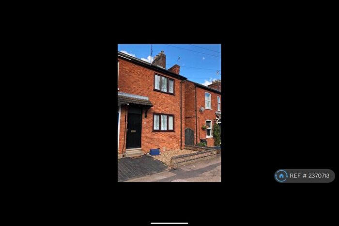 3 Bedroom Terraced House To Rent In Tickford Street, Newport Pagnell, MK16