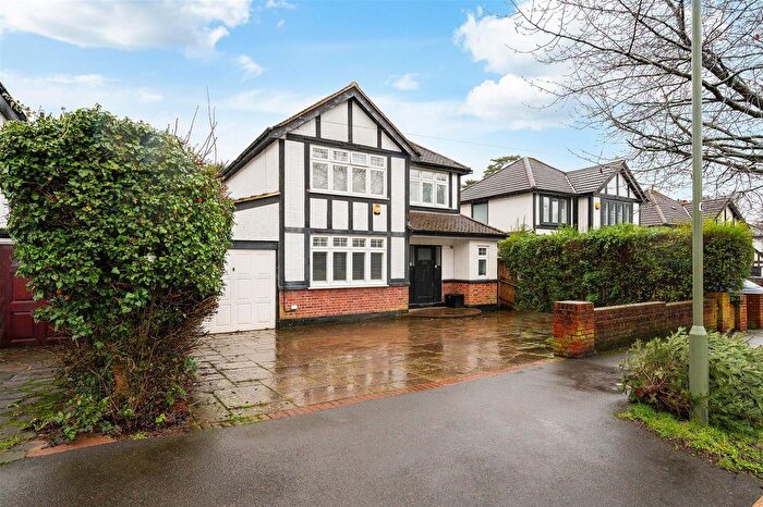 4 Bedroom Detached House For Sale In Warren Road, Banstead, SM7