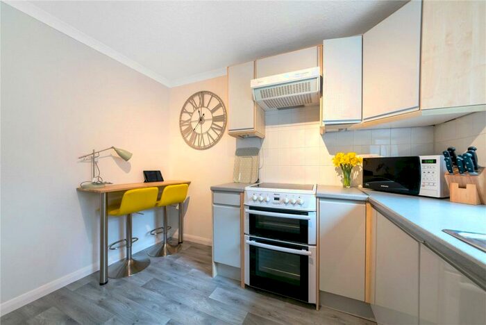 1 Bedroom Apartment To Rent In Nutfield Court, Ravensbourne Road, Bromley, BR1