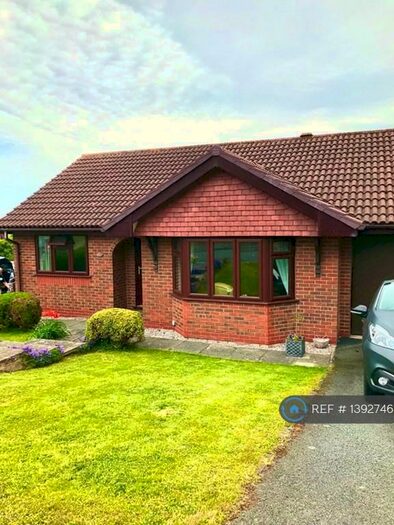 2 Bedroom Bungalow To Rent In Trem Y Mor, Abergele, LL22