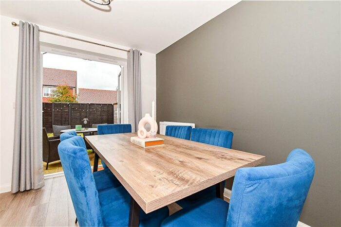 3 Bedroom Detached House For Sale In Tyler Road, Staplehurst, Tonbridge, Kent, TN12