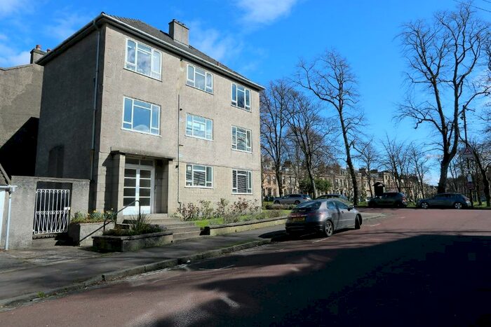 3 Bedroom Flat To Rent In Westbourne Road, Glasgow, G12