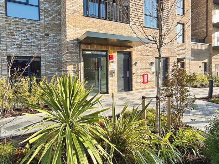 1 Bedroom Flat To Rent In Pier Way London, SE28