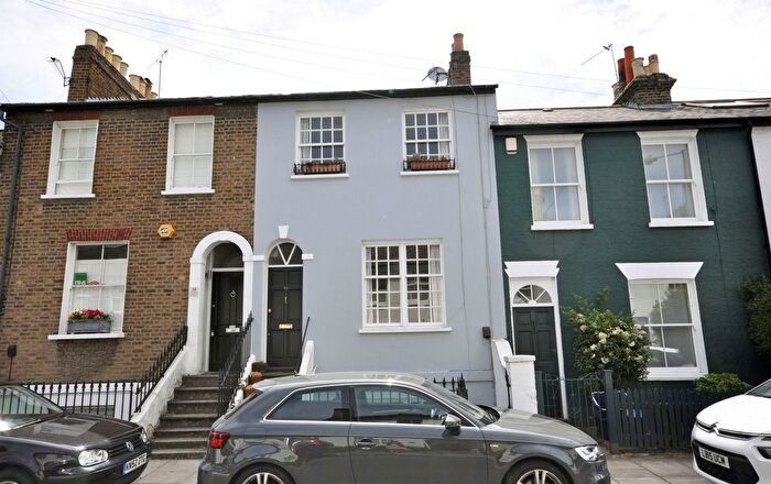 2 Bedroom Maisonette To Rent In Archway Street, Barnes, SW13