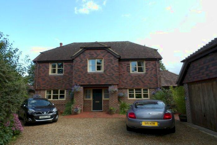 4 Bedroom Property To Rent In Bramshaw, Lyndhurst, SO43