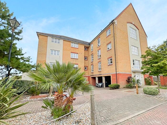 2 Bedroom Flat To Rent In Caroline Way, Eastbourne, BN23