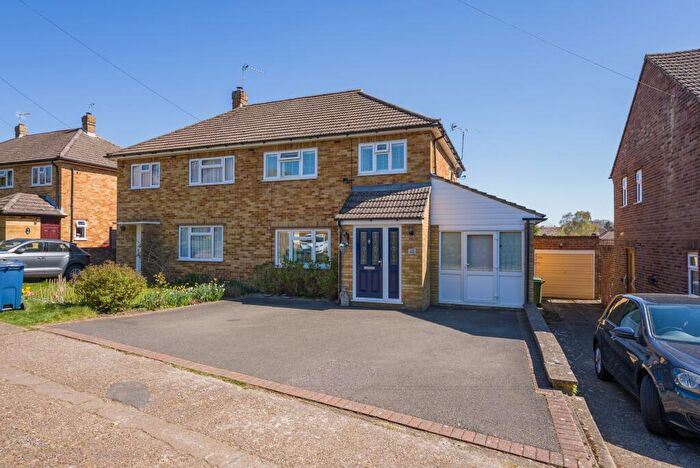 3 Bedroom Semi Detached House For Sale In Pomeroy Close, Amersham, HP7