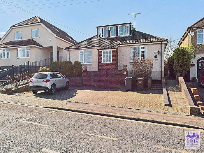 4 Bedroom Detached Bungalow For Sale In Cliffe Road, Strood, ME2