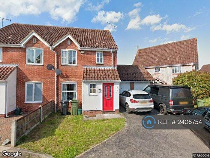 3 Bedroom Semi-Detached House To Rent In Orkney Gardens, Wickford, SS12