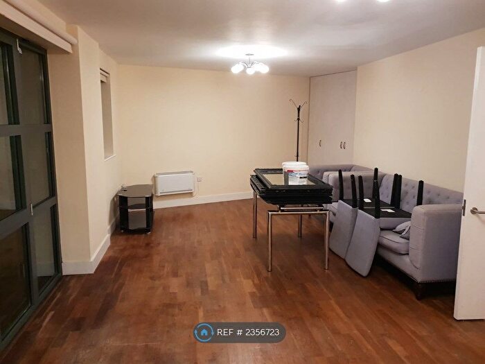 2 Bedroom Flat To Rent In Chapter Way, London, SW19
