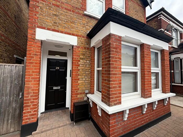 Studio To Rent In Essex Road, Dartford, Kent, DA1