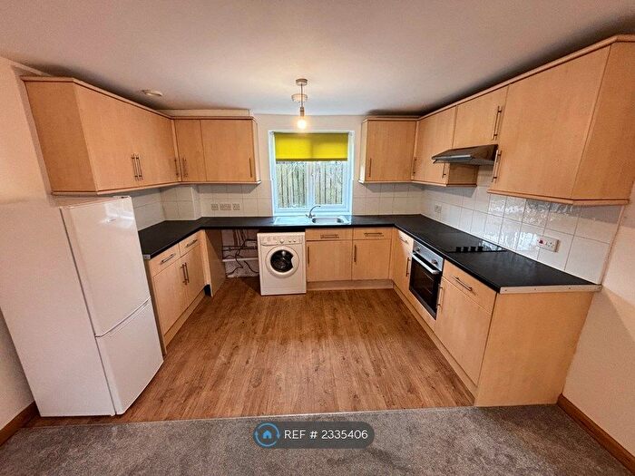 2 Bedroom Flat To Rent In Hale Street, Sheffield, S8