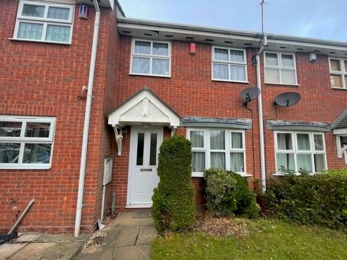 2 Bedroom Town House To Rent In Meadow Nook, Boulton Moor, Derby DE24