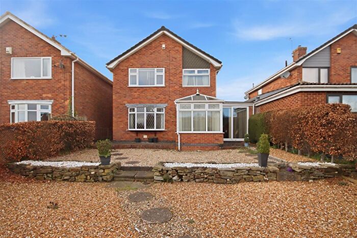 3 Bedroom Detached House For Sale In Linden Avenue, Clay Cross, Chesterfield, S45