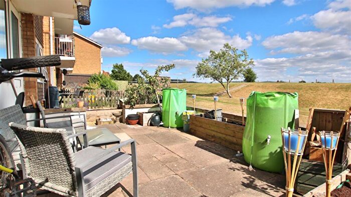 2 Bedroom Flat For Sale In Pamington Fields, Ashchurch, Tewkesbury, GL20