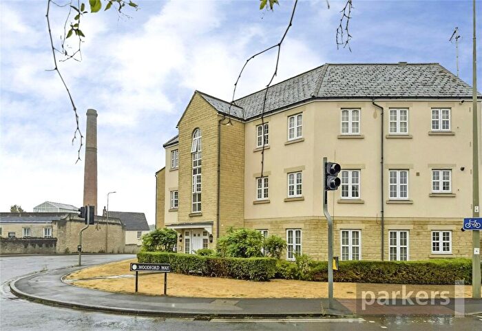 2 Bedroom Apartment For Sale In Woodford Way, Witney, Oxfordshire, OX28
