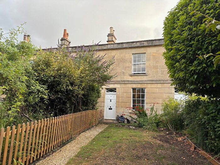 2 Bedroom Terraced House To Rent In Worcester Place, Bath, Somerset, BA1