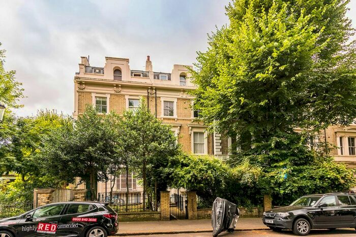 1 Bedroom Flat To Rent In Cambridge Gardens, Portobello, London, W10