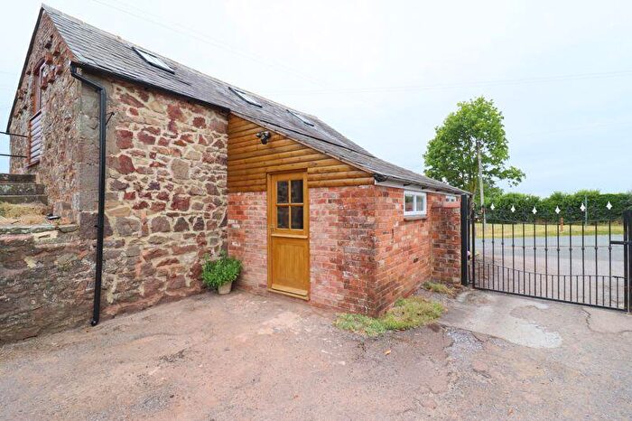 3 Bedroom Country House To Rent In Taynton, Gloucester, GL19