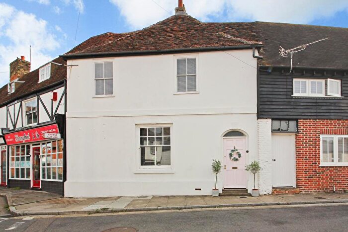 5 Bedroom Character Property For Sale In Millwall Place, Sandwich, Kent, CT13