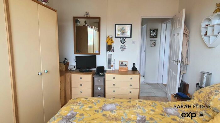 1 Bedroom Flat For Sale In Hamworthy, Poole, Dorset., BH15
