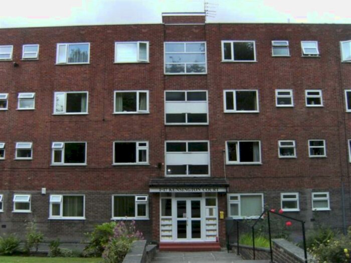 1 Bedroom Flat To Rent In Kensington Court, Bury New Road, M7