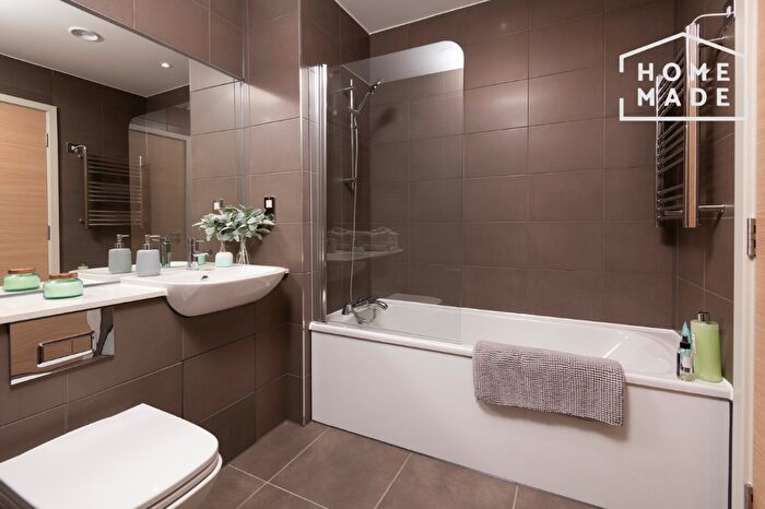 1 Bedroom Apartment To Rent In The Trilogy, M15