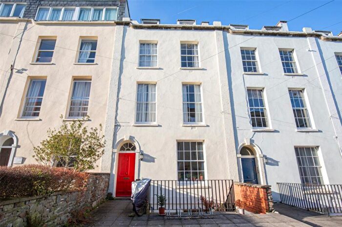 1 Bedroom Apartment For Sale In Meridian Place, Bristol, Somerset, BS8