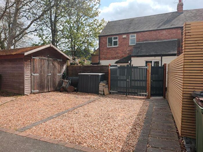 3 Bedroom Semi-Detached House To Rent In Market Place, Kegworth, DE74