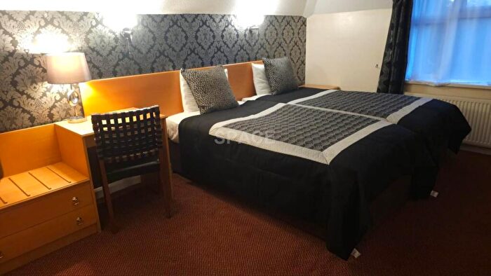 Studio To Rent In Connaught Road, Reading, RG30