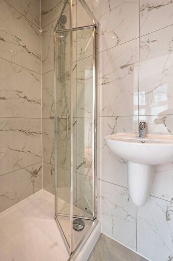 7 Bedroom Property To Rent In Caistor Park Road, Stratford, London, E15