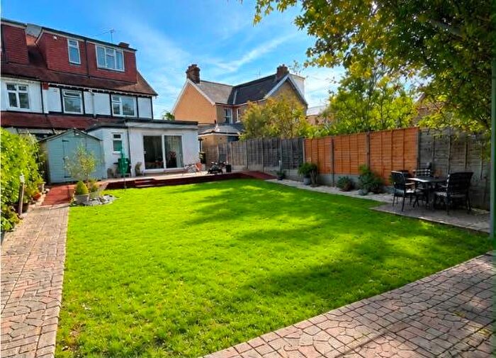 4 Bedroom Semi-Detached House For Sale In Smithy Lane, Tadworth, KT20