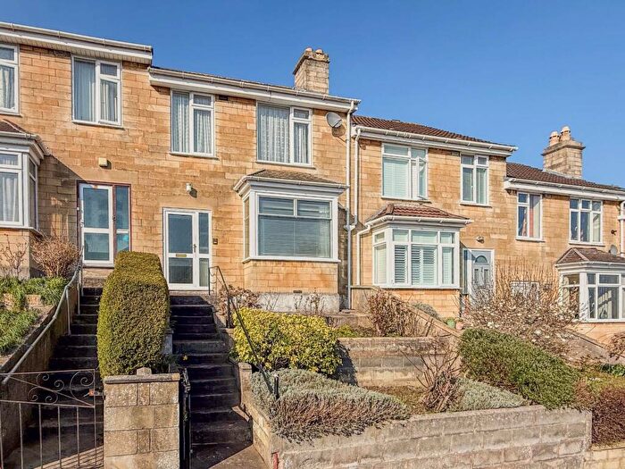 3 Bedroom Terraced House For Sale In Croft Road, Bath, BA1