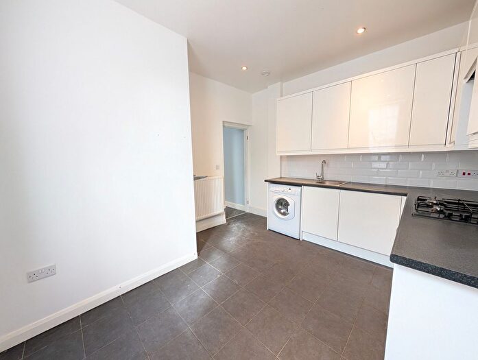 1 Bedroom Flat To Rent In London Road, Kettering, NN16