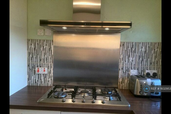 3 Bedroom Terraced House To Rent In Kimptons Mead, Potters Bar, EN6